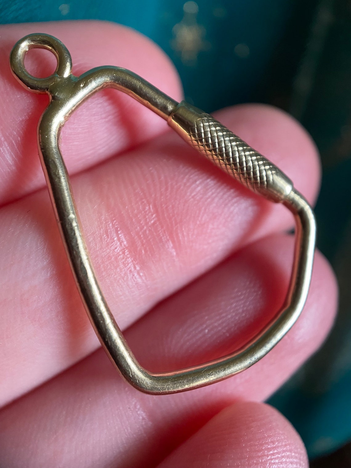 Vintage Triangular Coffin Carabiner Lock Pendant in 14k Gold c. 1980, Chain Extender, Charm Holder, 1980's, Key Chain, Connector