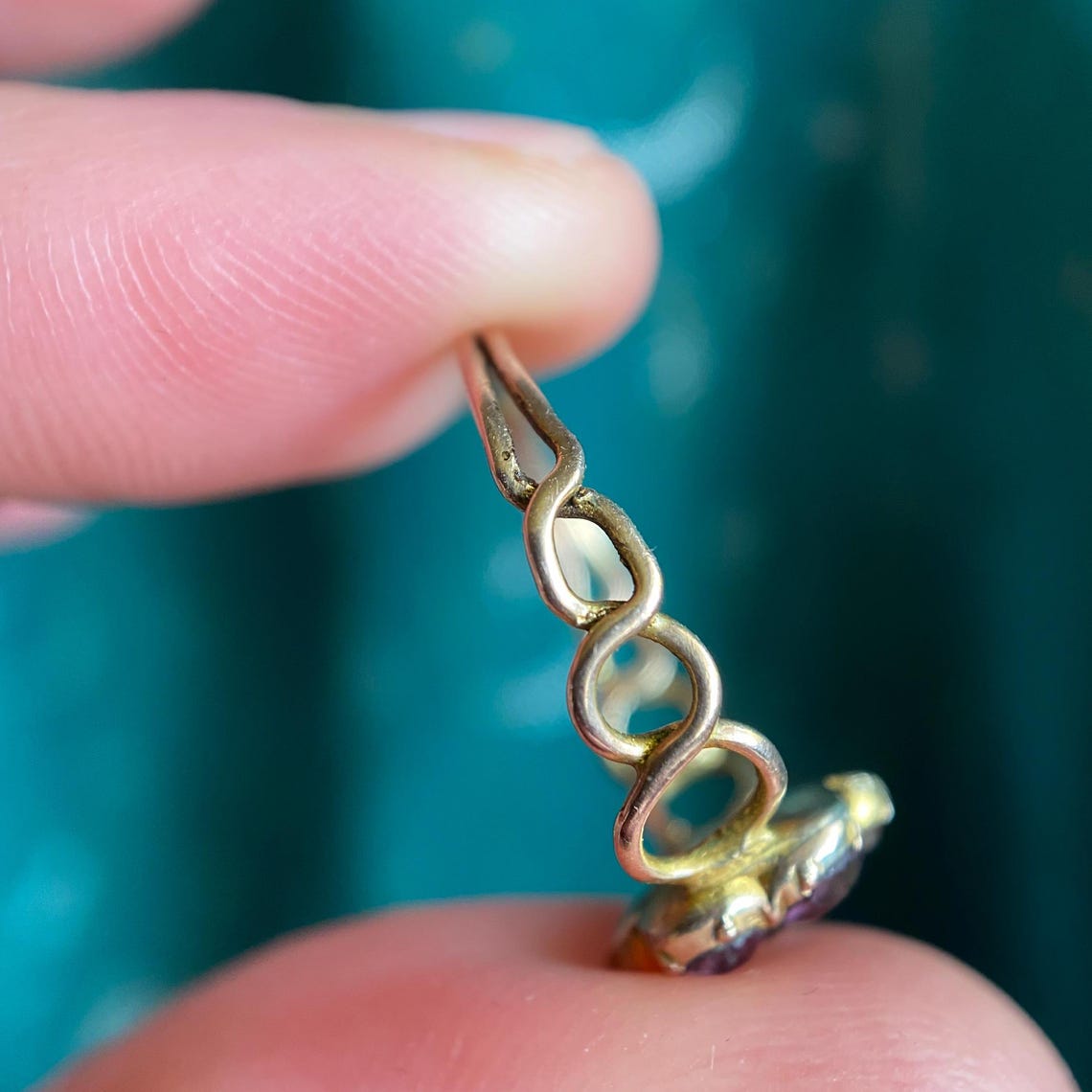 Antique Georgian Amethyst Paste Infinity Shoulder Pansy Ring in 9k Gold c. 1820, Sentimental, Love Token, Pense a Moi, 1800s, Flower, Dainty