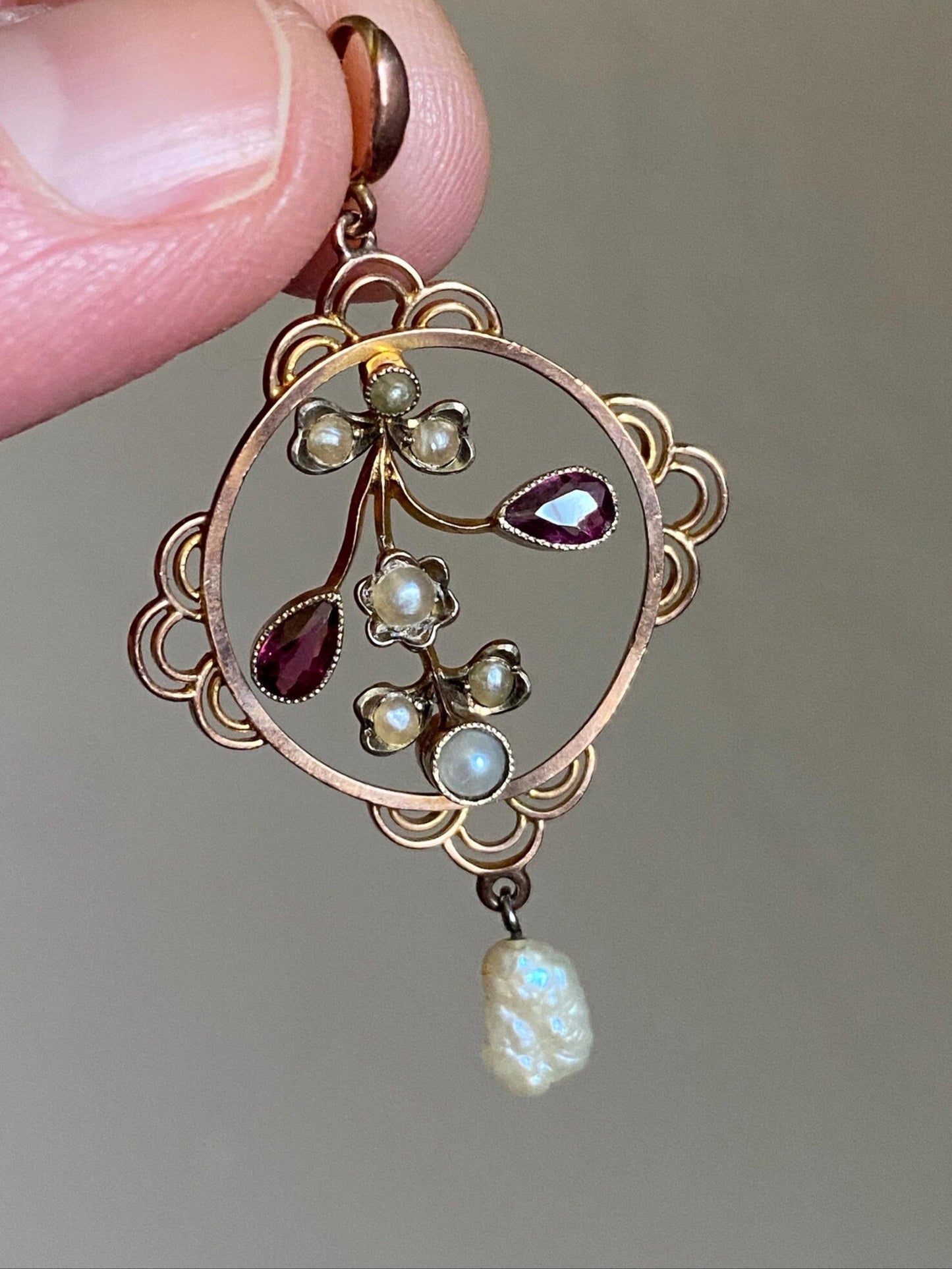 Antique Edwardian Round Openwork Floral Pattern Lavalier Pendant with Berry Pink Garnets, Seed Pearls & Baroque Pearl Dangle in 9k Gold circa 1910, Drop, Necklace, 1900's, Art Nouveau