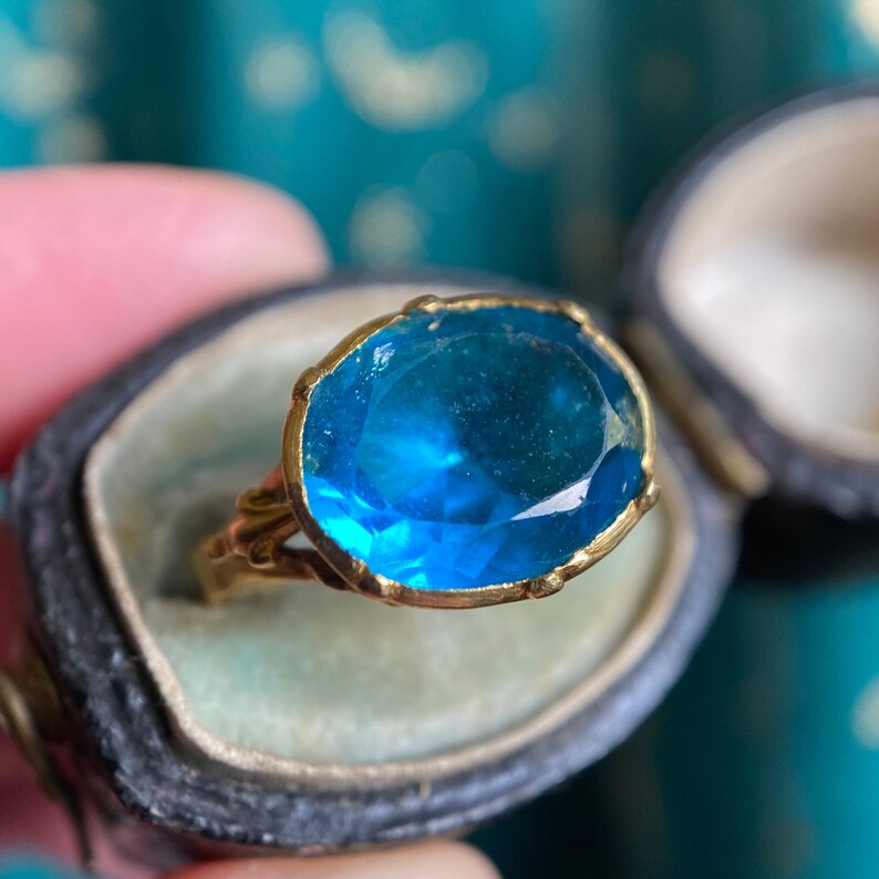 Antique Georgian Large Foiled Aquamarine Paste Rococo Solitaire Ring in 22k Gold c. 1760, Basket Set, Closed Back, 1700's, High Karat