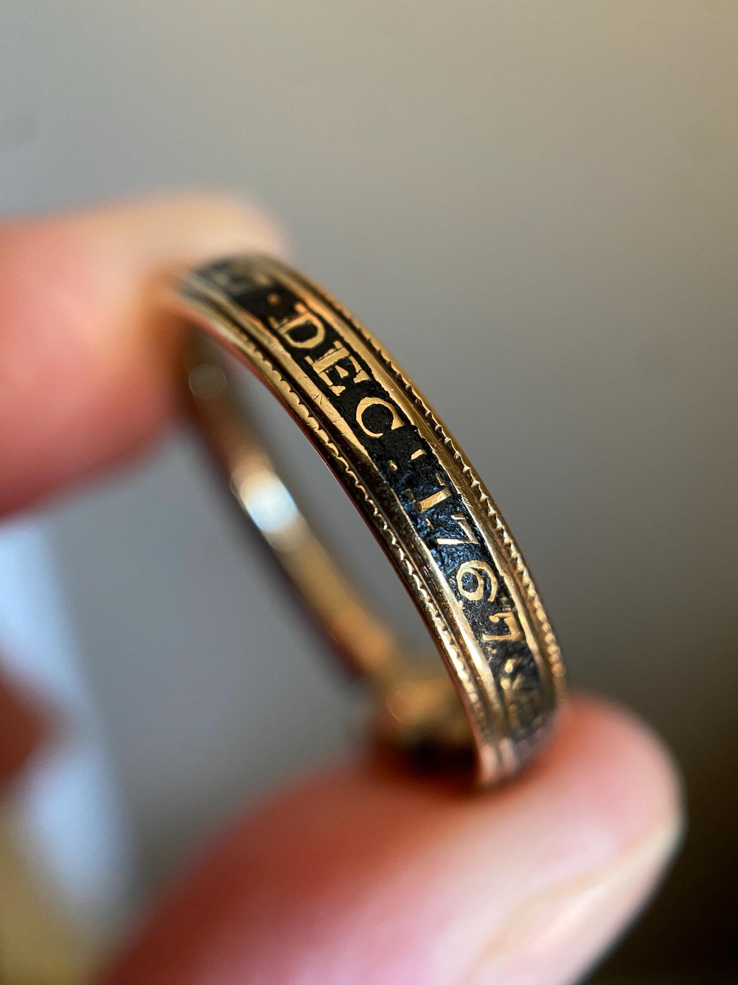 Antique Georgian Garnet, Rose-Cut Diamonds and Black Enamel Bejeweled Thin Mourning Band c. 1767 in 18k Gold & Silver, Collet Set, 18th Century