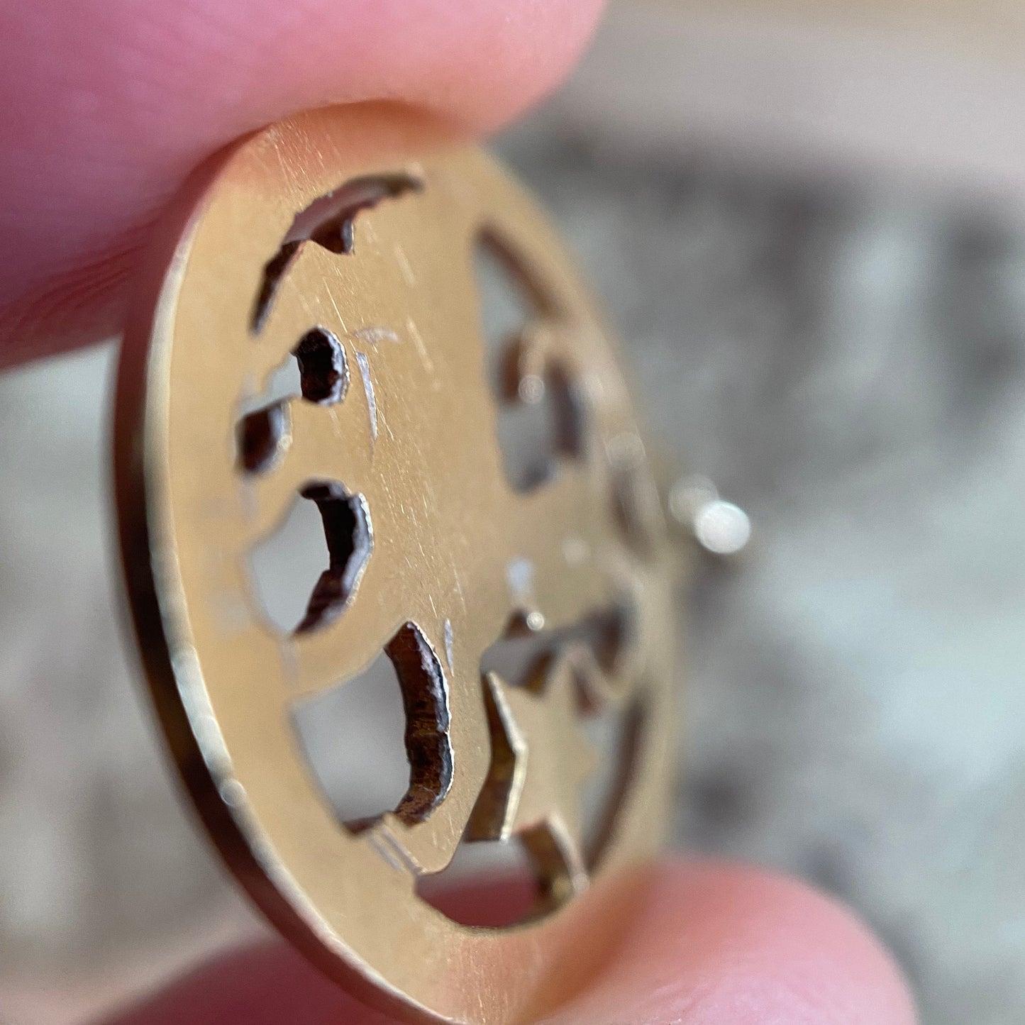 Vintage Starry Aries Sun Sign Cut-Out Medallion Pendant c. 1960 in 14k Gold, Zodiac, 1960's, Astrological, Charm, Goat, Ram, Celestial