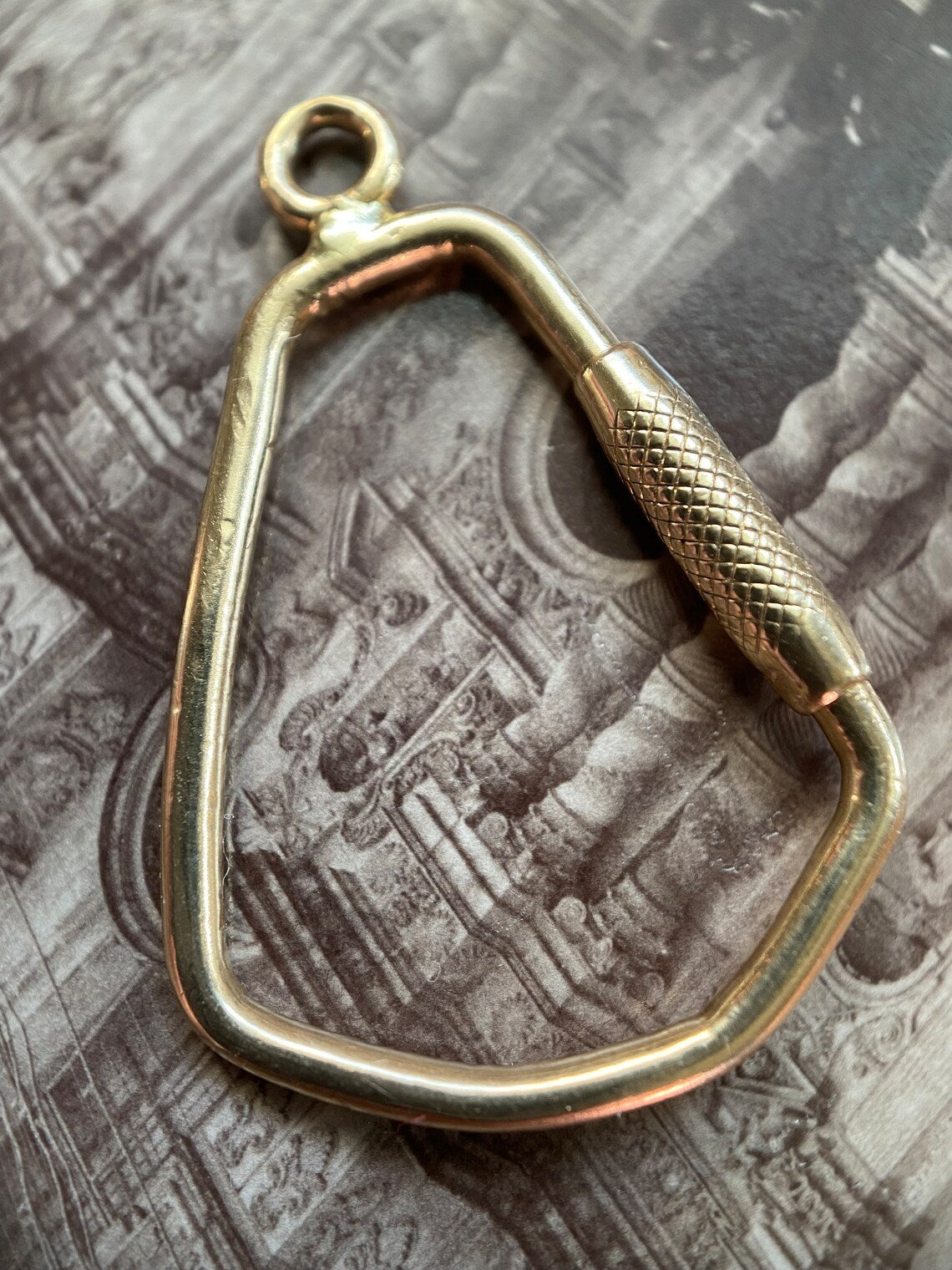 Vintage Triangular Coffin Carabiner Lock Pendant in 14k Gold c. 1980, Chain Extender, Charm Holder, 1980's, Key Chain, Connector