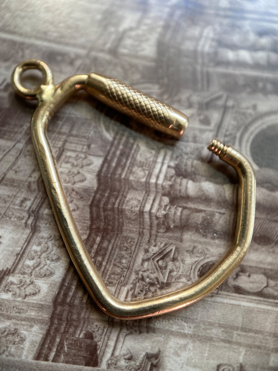 Vintage Triangular Coffin Carabiner Lock Pendant in 14k Gold c. 1980, Chain Extender, Charm Holder, 1980's, Key Chain, Connector