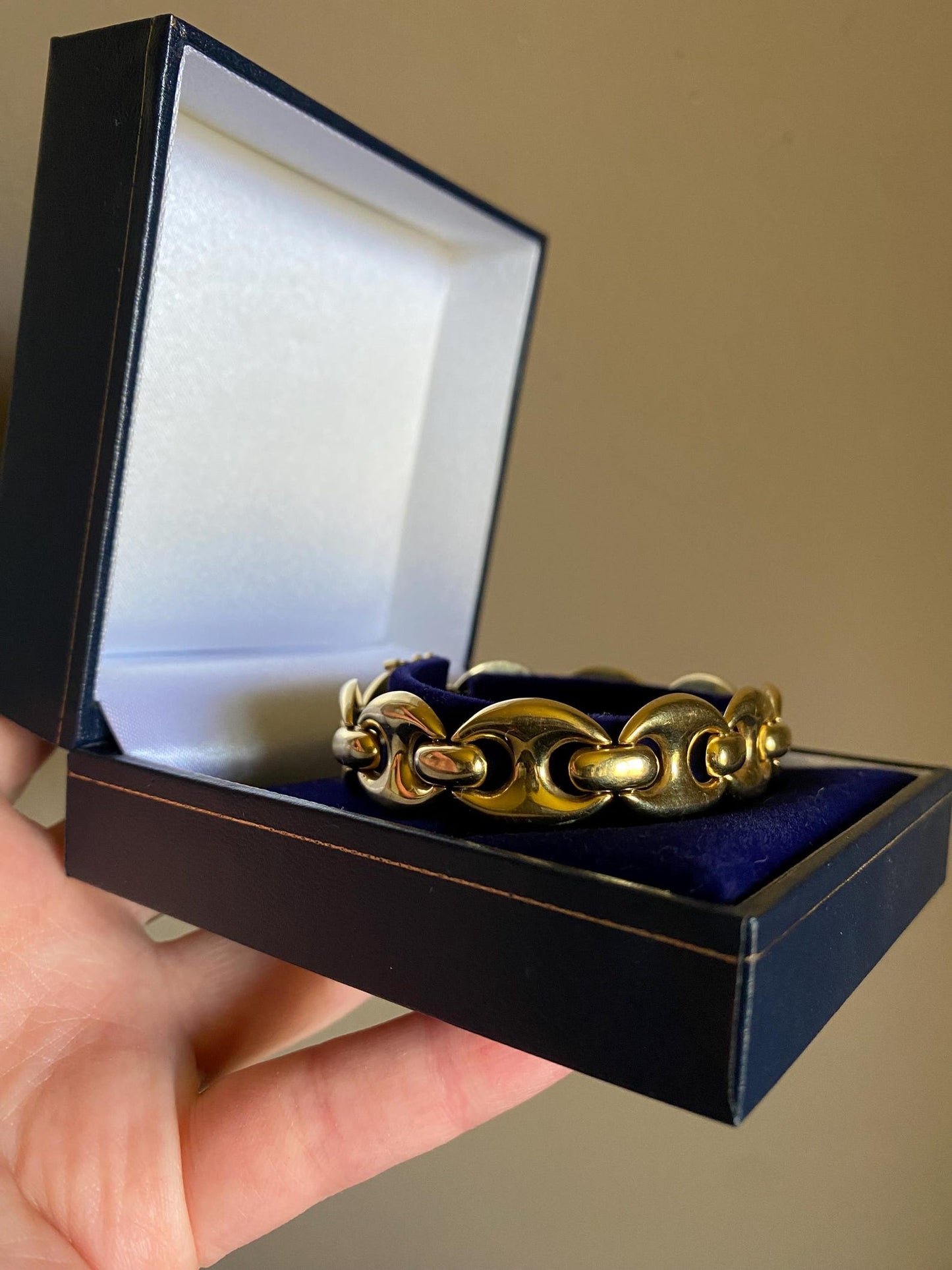 Vintage Heavy & Solid Wide Puffed Mariner Link Bracelet in Sunny 18k Gold c. 1975, Italian, Gucci, Puffy, Anchor, Stacking, Stackable, Chain