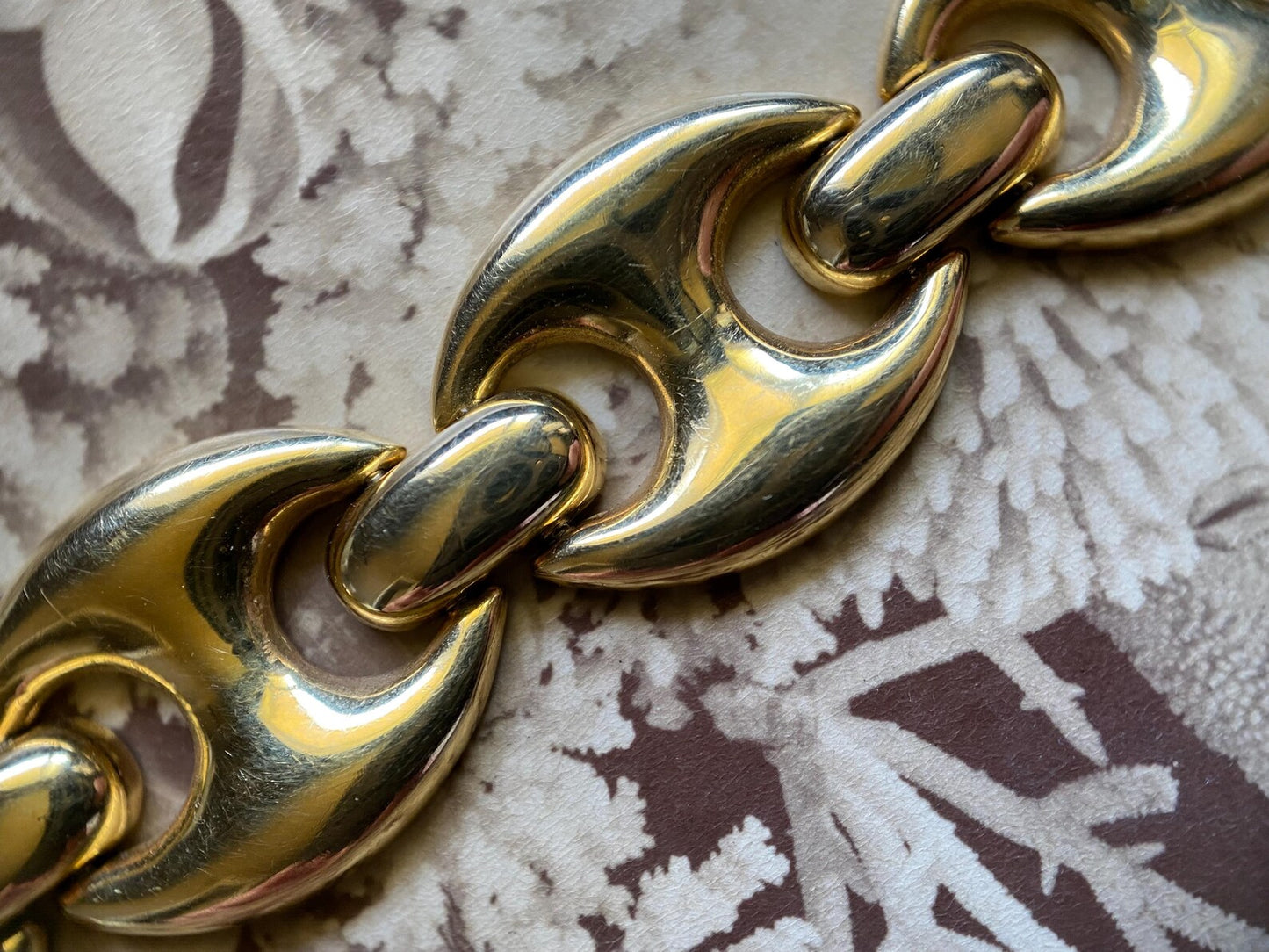 Vintage Heavy & Solid Wide Puffed Mariner Link Bracelet in Sunny 18k Gold c. 1975, Italian, Gucci, Puffy, Anchor, Stacking, Stackable, Chain