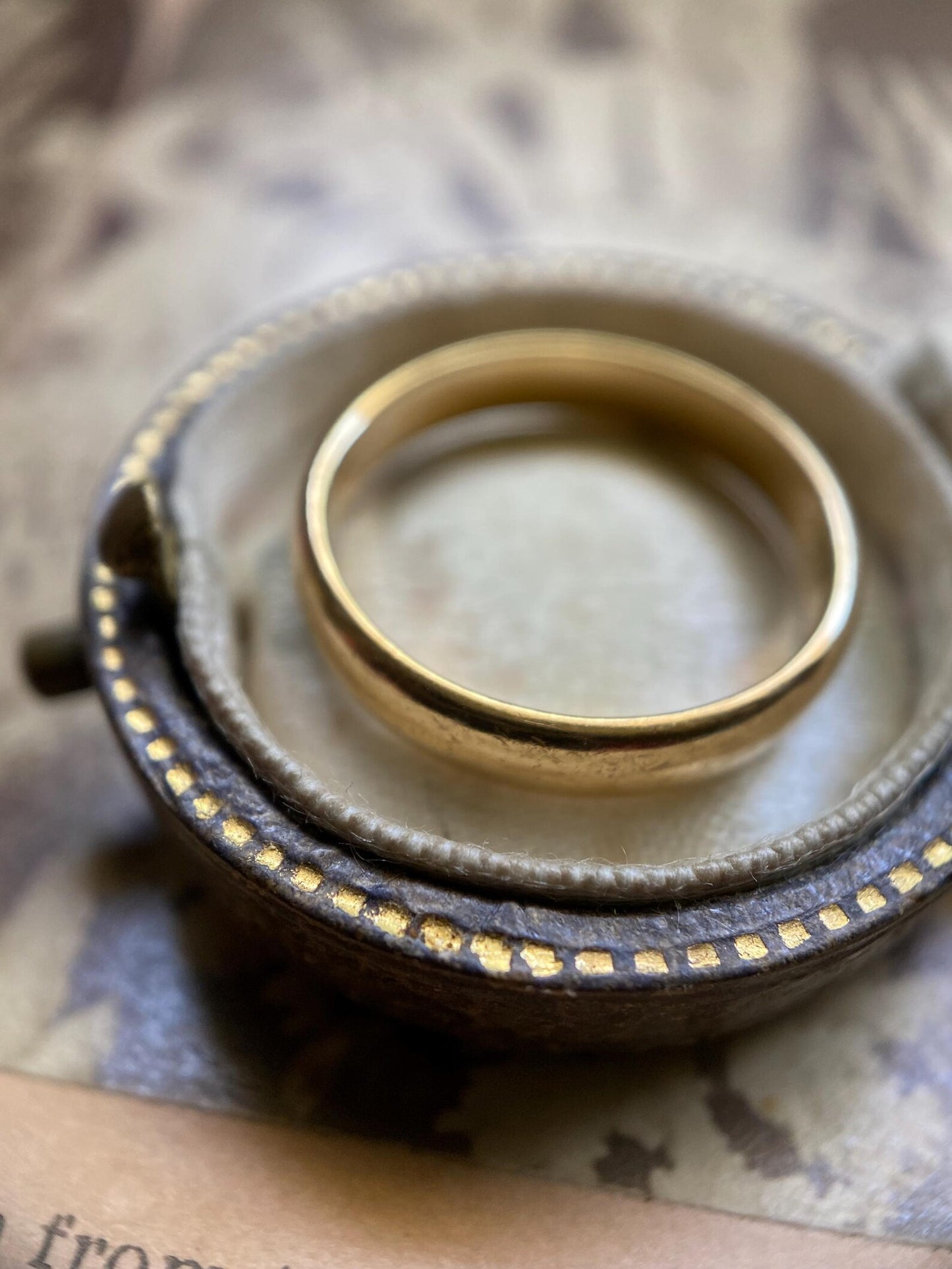 Vintage Plain Stackable Thick Donut Wedding Ring Band in Solid 18k Yellow Gold, Stacking, Midcentury, Art Deco, Eternity, Medium, Rounded