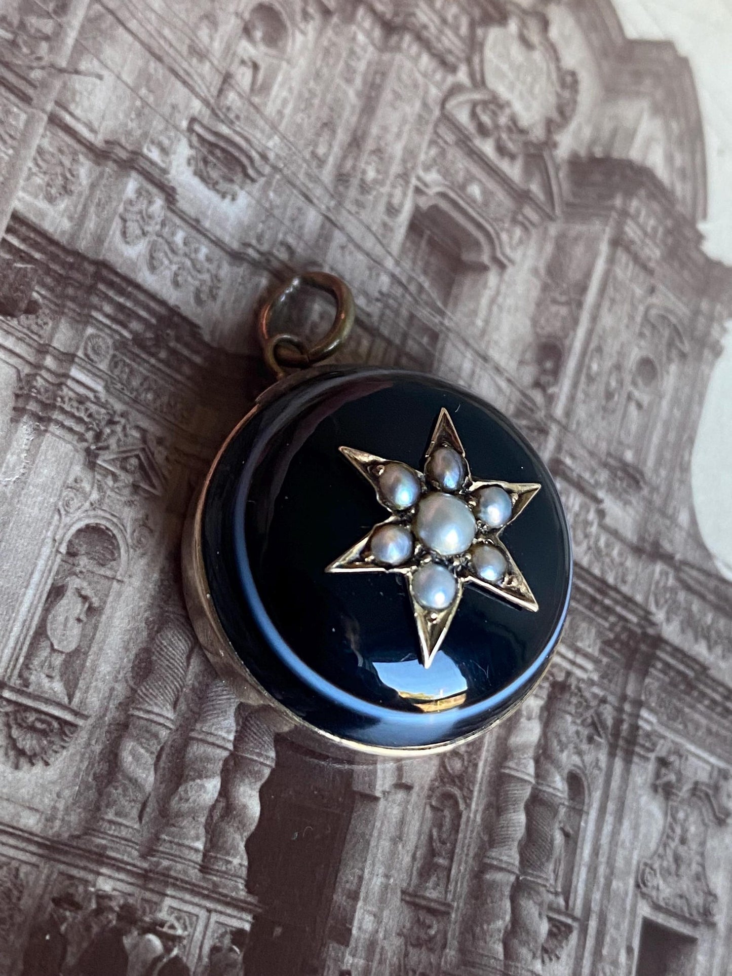 Antique Victorian Mourning Half Dome Banded Agate w/ Central Seed Pearl Starburst & Locket Back in 9k Gold, Bullseye, 1800's, Sentimental