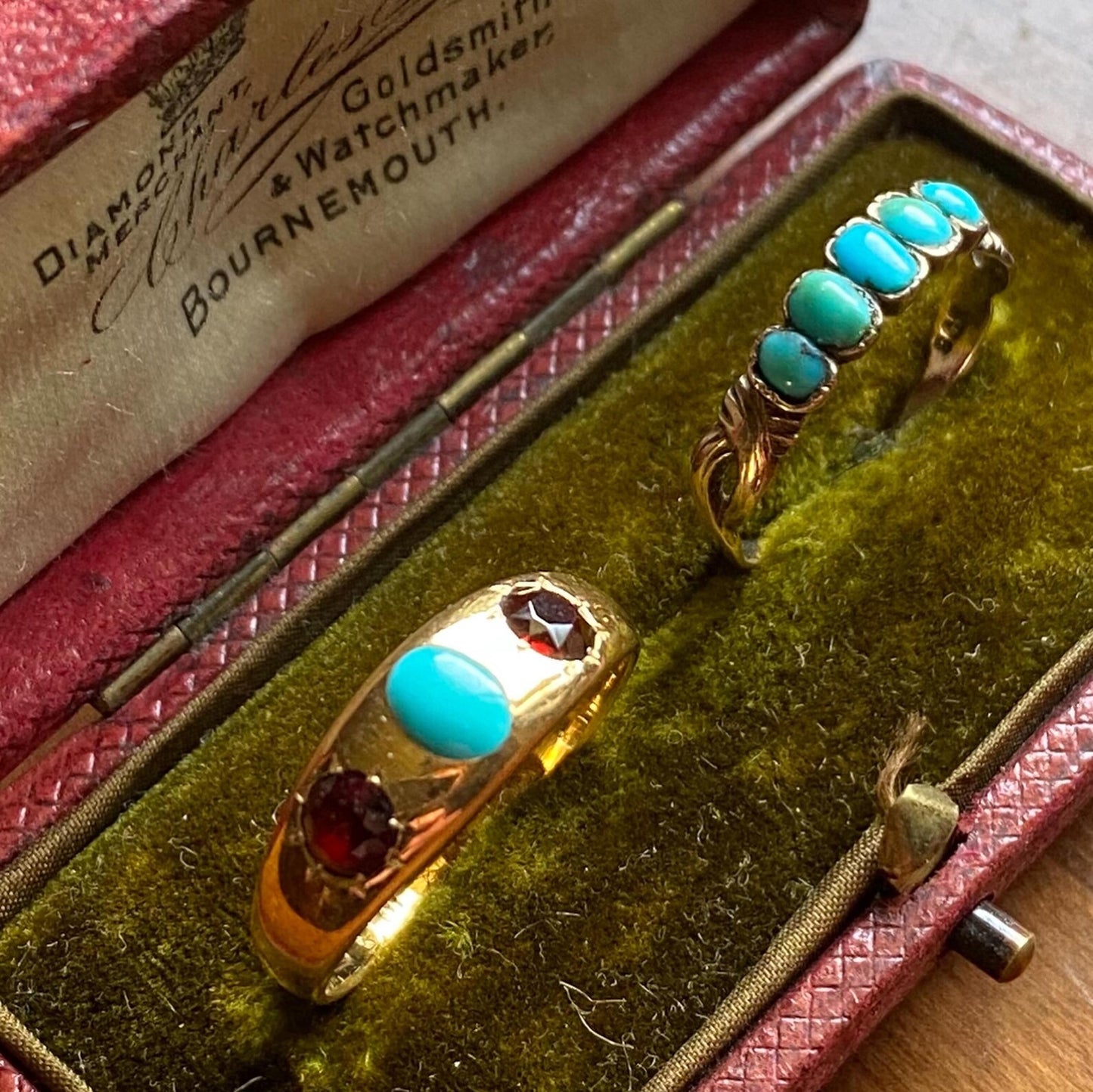 Antique Georgian Dainty and Slim Graduated 5 Stone Half Hoop Turquoise Ring w/ Swirling Open Shoulders in 9k Gold, 1800s, Stacking, Eternity