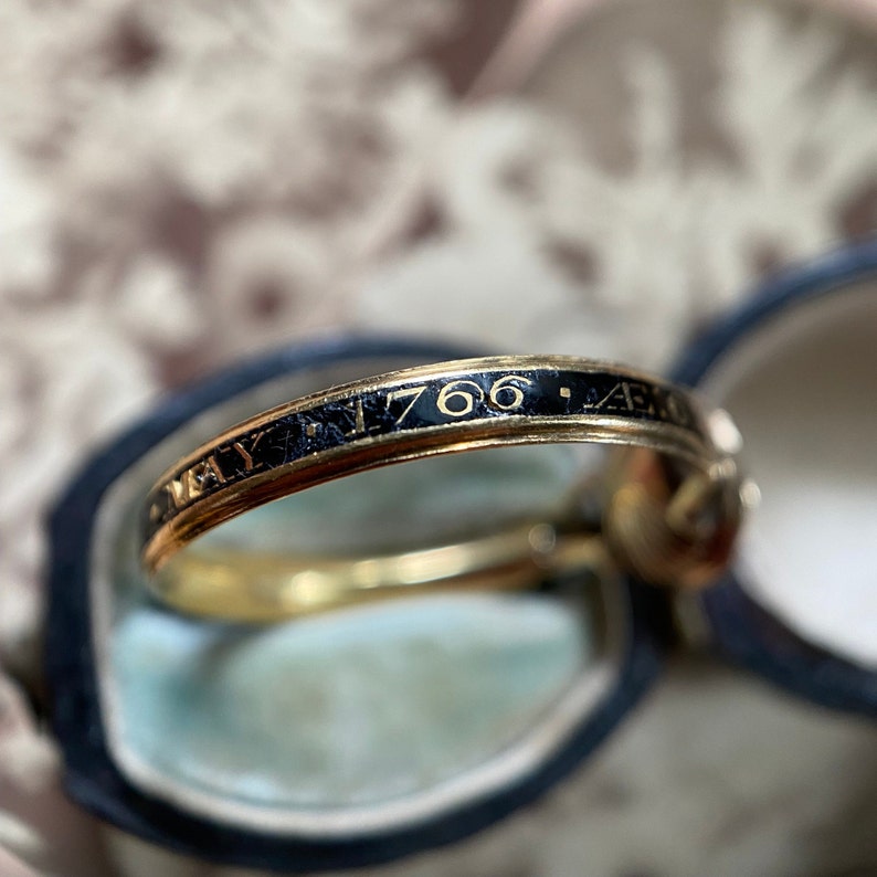 Antique Georgian Large Foiled Flat-Cut Garnet Black Enamel Rococo Mourning Ring in 18k Gold c. 1760, 1700's, Basket-Set, Memorial