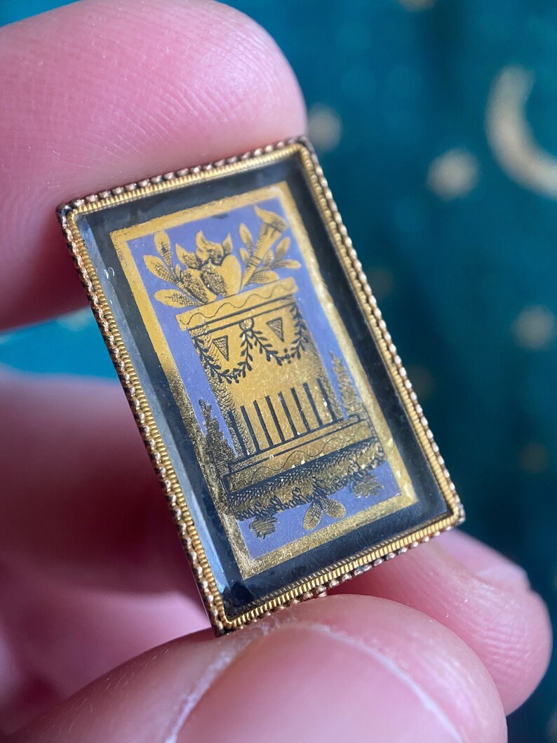 Antique Georgian French Sentimental Verre Englomise Flaming Hearts Atop Plinth Brooch in 14k Gold c. 1800, Mourning, Amatory, Pin, 1800's