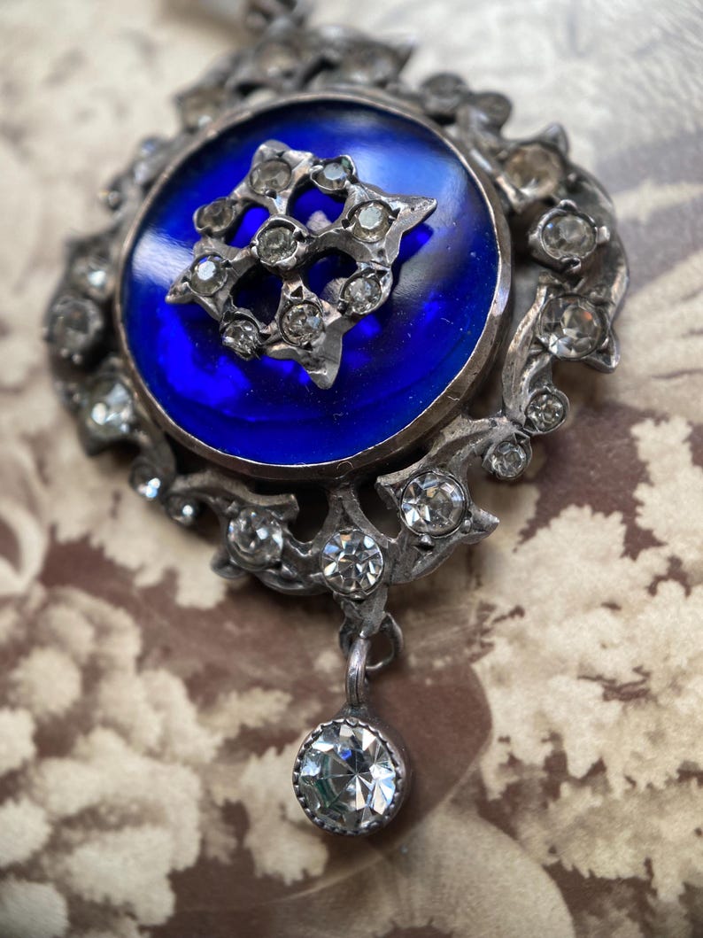 Antique Early Victorian Round Bristol Blue Glass & Paste Surround Dangle Pendant in Silver c. 1800, Circular, Late Georgian, Drop, Engraved, Floral, Cross,