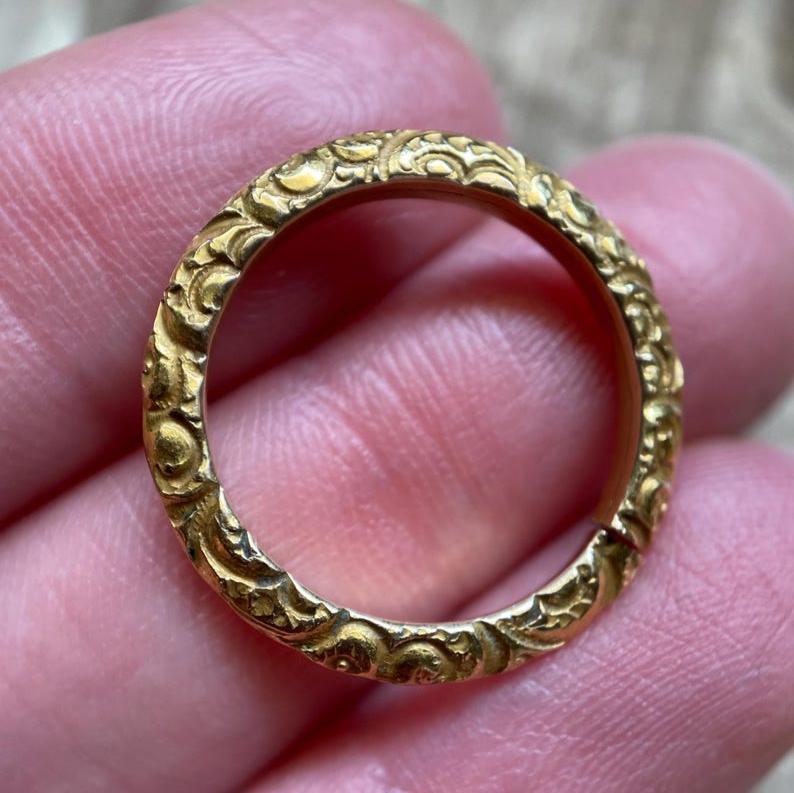 Antique Georgian Deeply Chased One Cut Split Ring in Yellow 15k Gold c 1830, Jump, Connector, Charm Holder, Extender, Finding, Bolt, Clip, 1800s