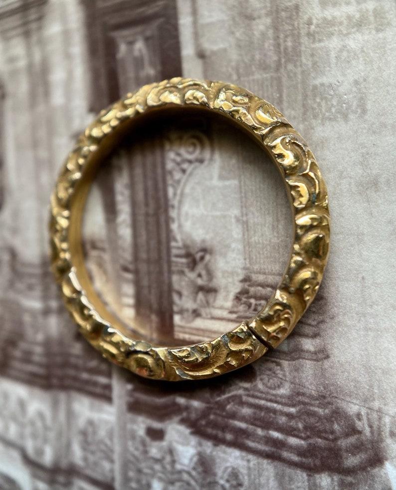 Antique Georgian Deeply Chased One Cut Split Ring in Yellow 15k Gold c 1830, Jump, Connector, Charm Holder, Extender, Finding, Bolt, Clip, 1800s