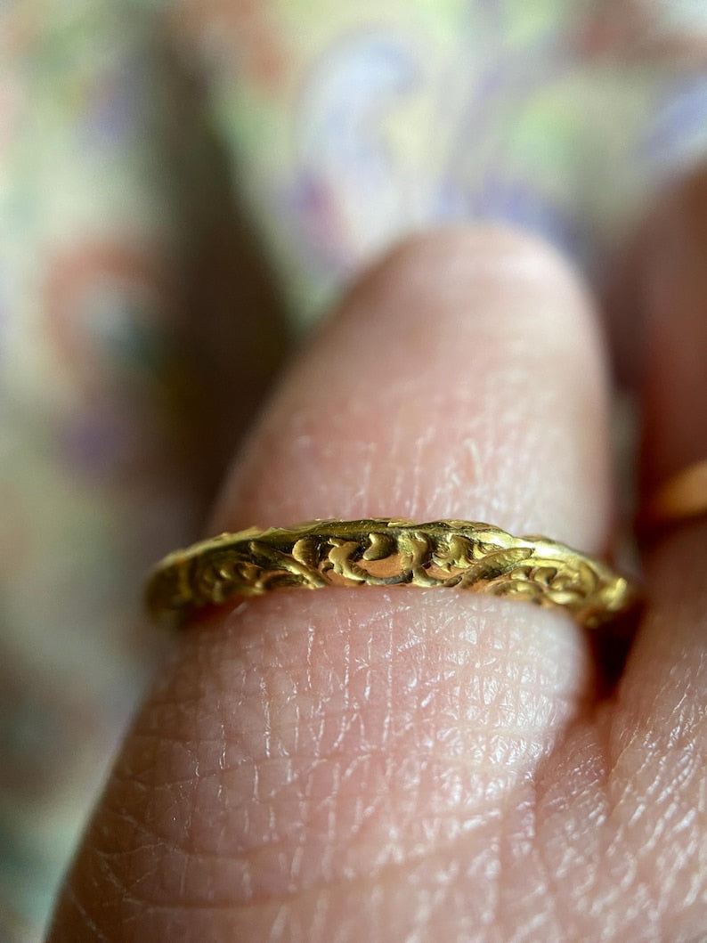 Antique Georgian Deeply Chased One Cut Split Ring in Yellow 15k Gold c 1830, Jump, Connector, Charm Holder, Extender, Finding, Bolt, Clip, 1800s