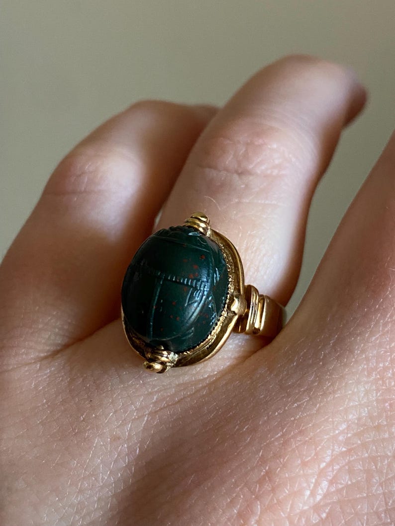 Antique Victorian Egyptian Revival Carved Bloodstone Scarab Ring with Classical Reverse Intaglio in 18k Gold, Double Sided, Men's, Signet, Hardstone, Archeological