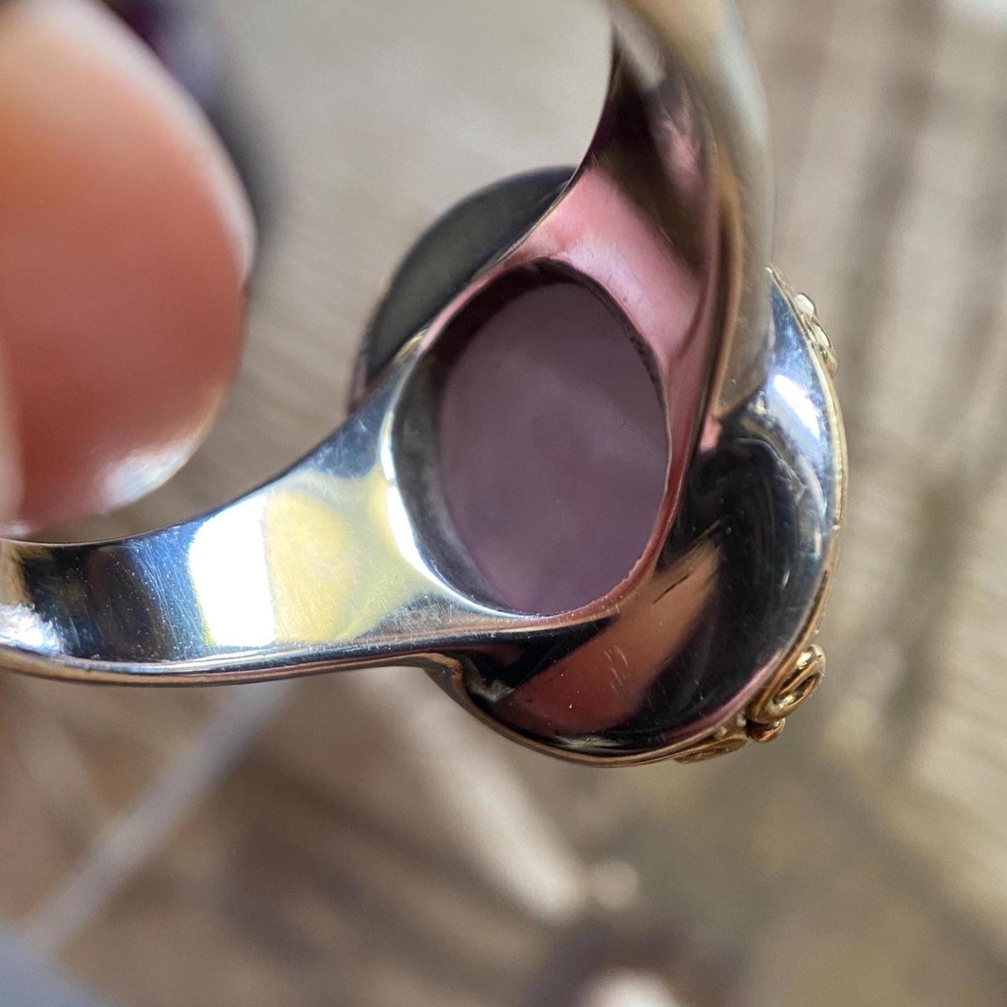 Vintage Large Hazy Oval Lilac Purple Chalcedony Cabochon Ring in a Mixed Metal Setting with Silver and 14k Gold, Yurman, 1980s, One of a Kind