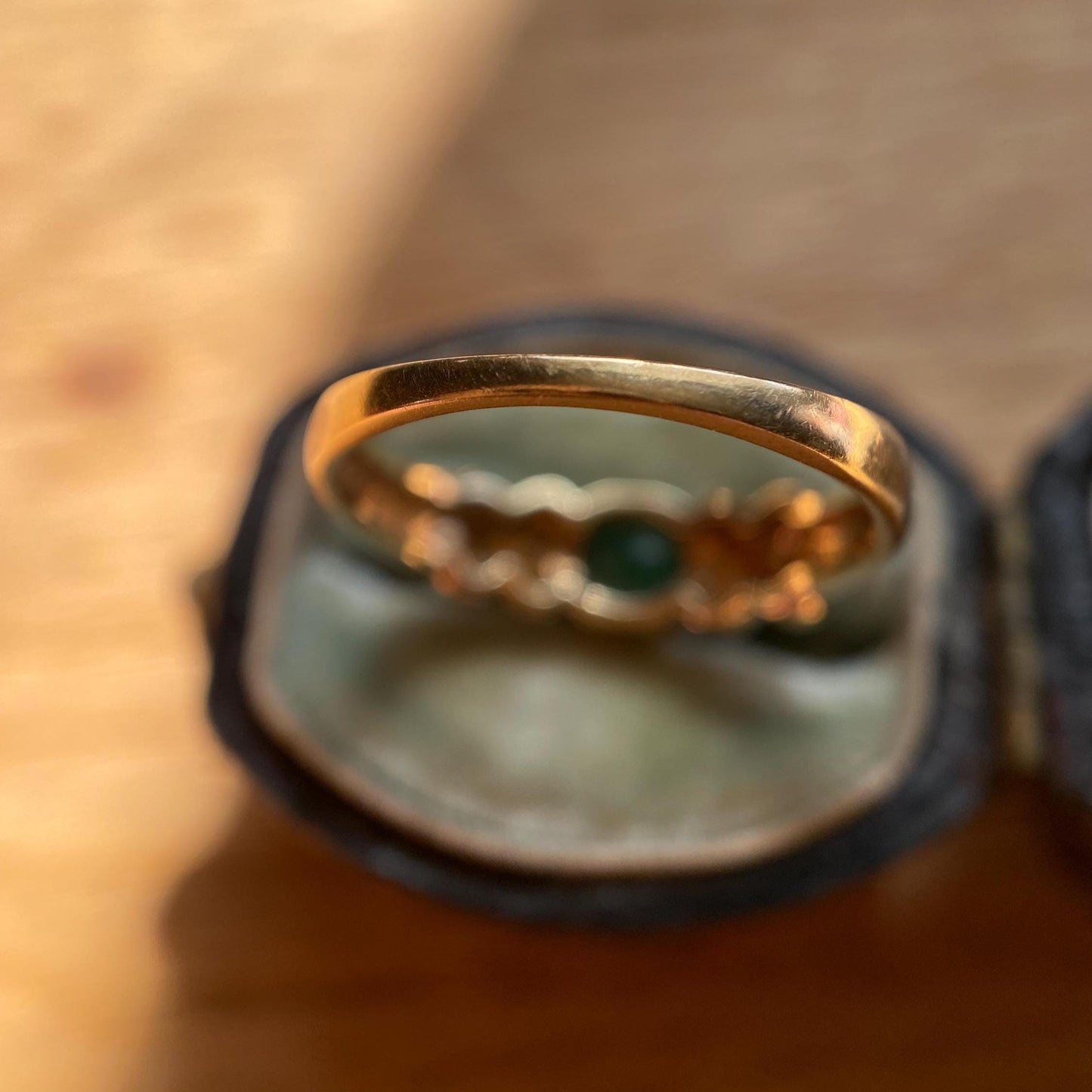 Vintage Retro Oval Bezel Set Emerald Solitaire Crisscross Band Stacking Ring in 10k Gold c 1980, Stackable, Estate, Twist, Knot, X, Mid Cen