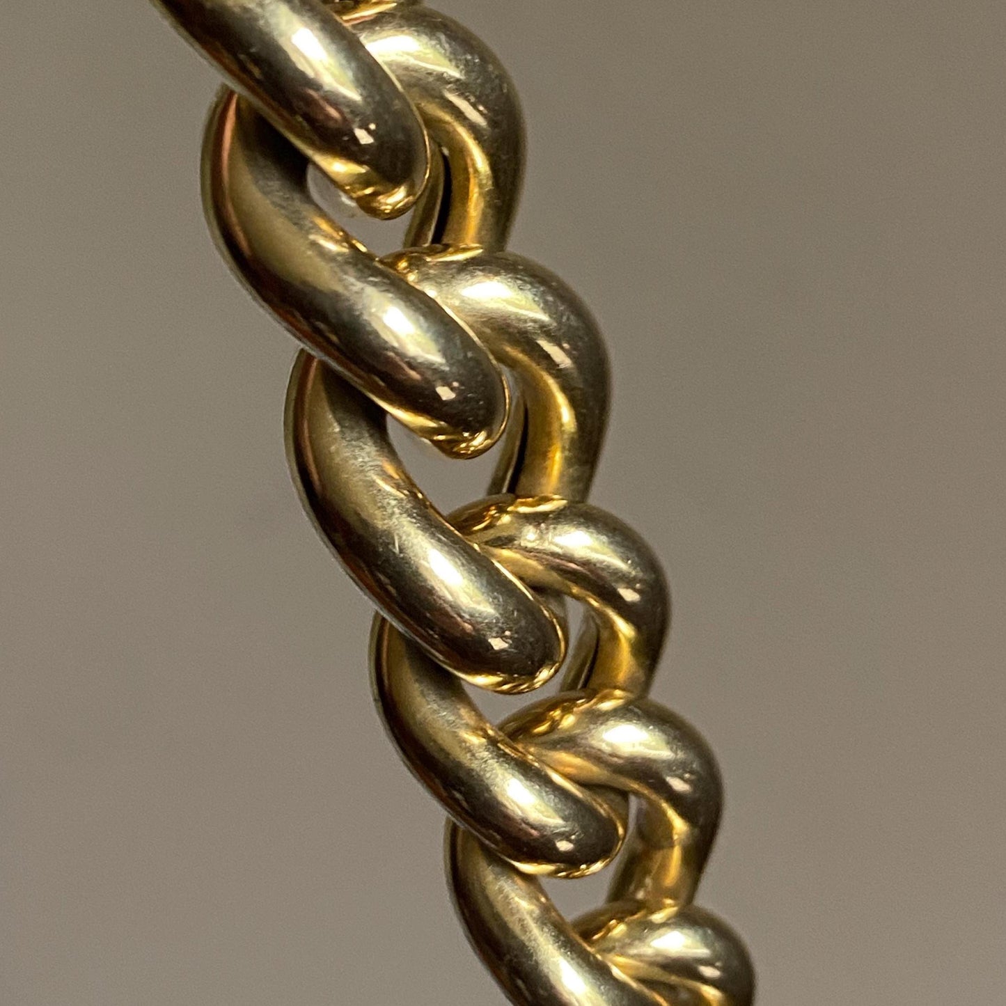 Vintage Italian Graduated Hollow Curb Chain Collar Choker Necklace in 14k Gold c. 1970, Mid Century, Estate, Statement, Bold, Maximalist, Chunky
