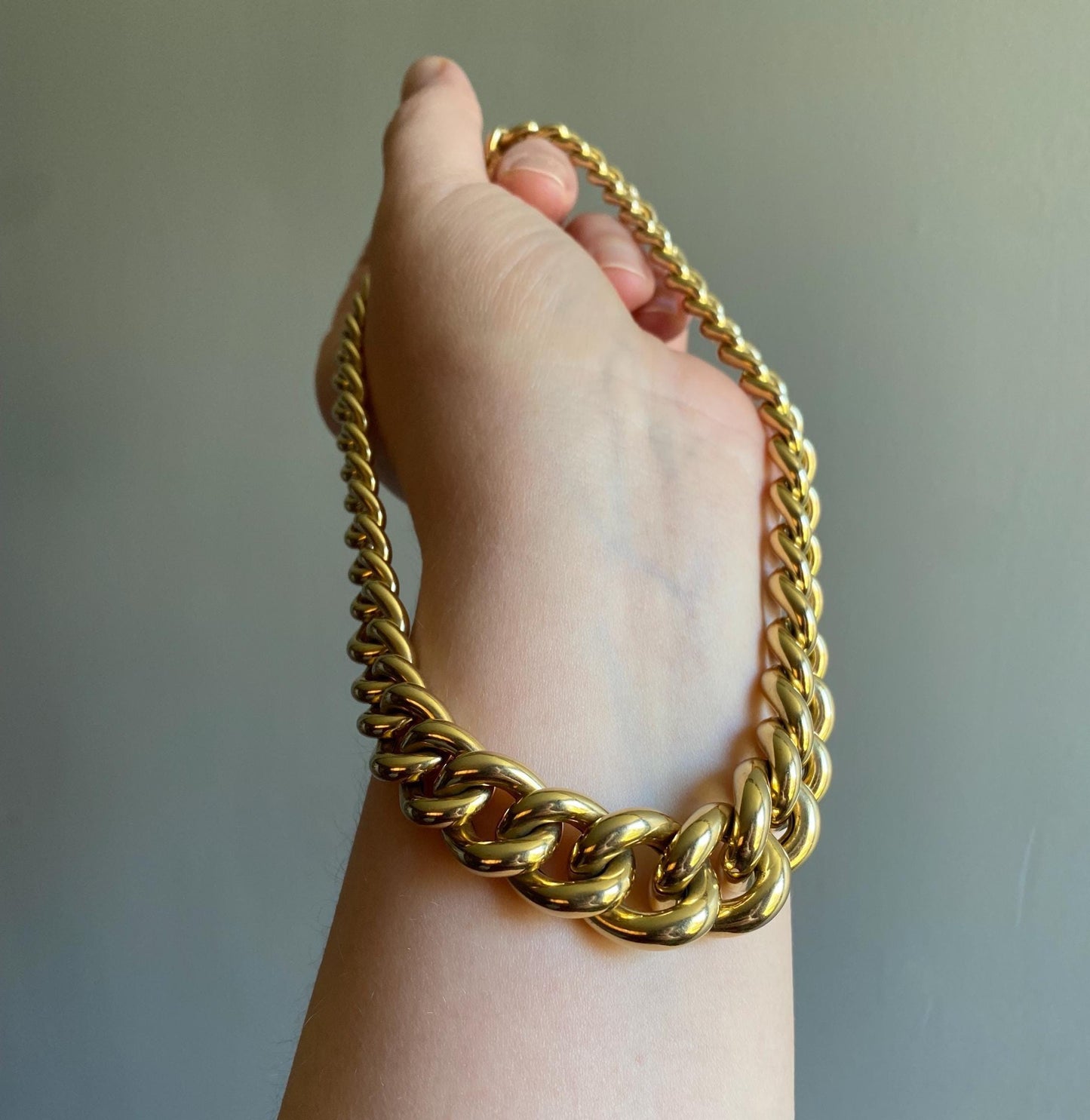 Vintage Italian Graduated Hollow Curb Chain Collar Choker Necklace in 14k Gold c. 1970, Mid Century, Estate, Statement, Bold, Maximalist, Chunky