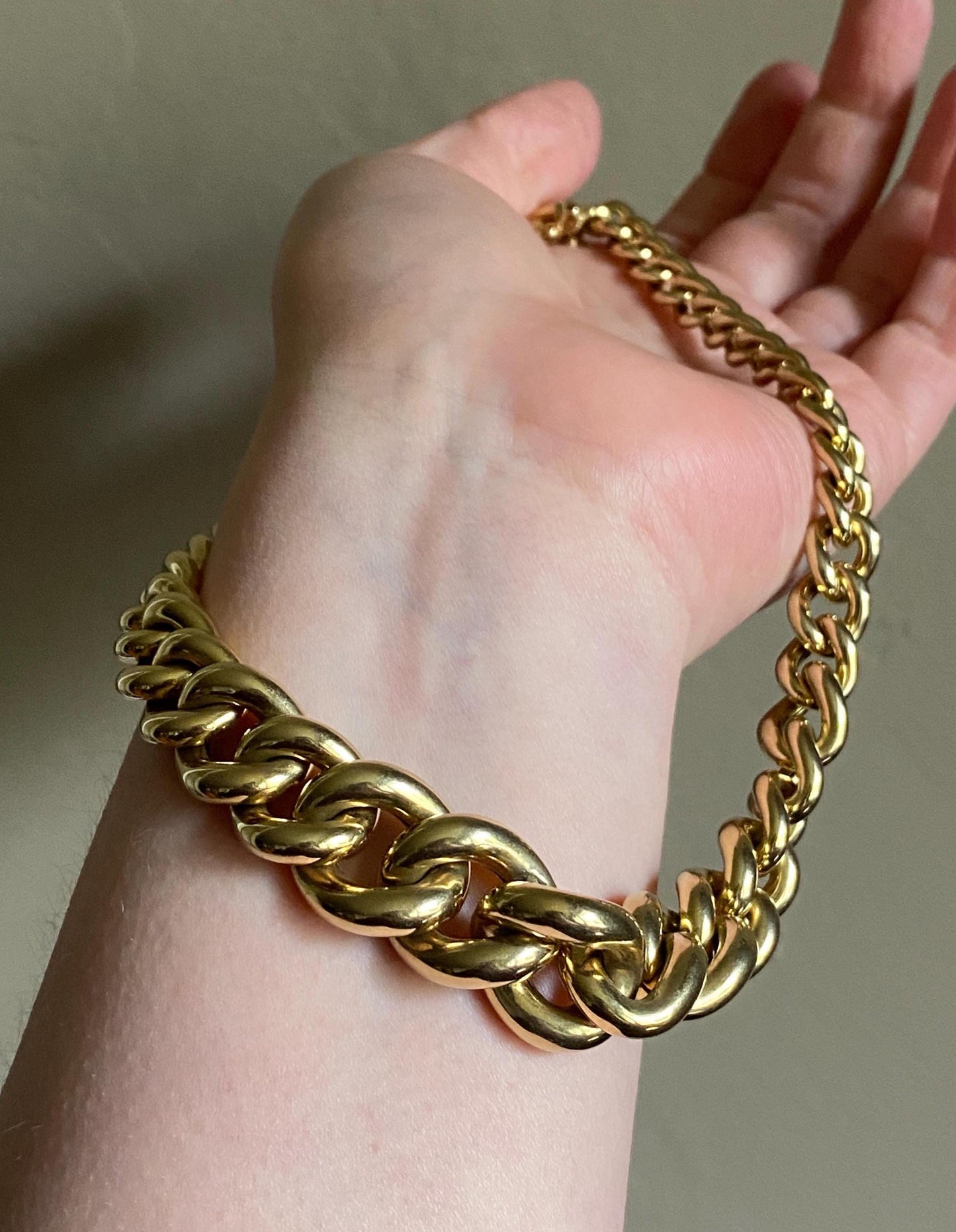 Vintage Italian Graduated Hollow Curb Chain Collar Choker Necklace in 14k Gold c. 1970, Mid Century, Estate, Statement, Bold, Maximalist, Chunky