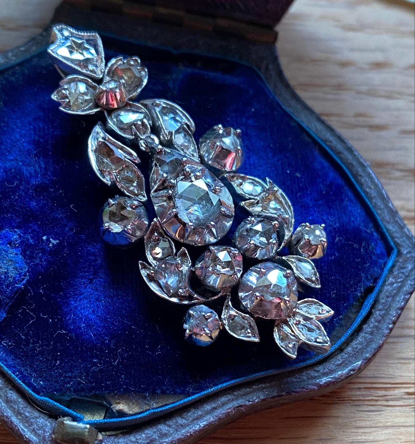 Antique Georgian 18th Century Rose Cut Diamond Articulated Long Chandelier Drop Pendant in Silver, Dangle, 1700s, Necklace, Collet Set