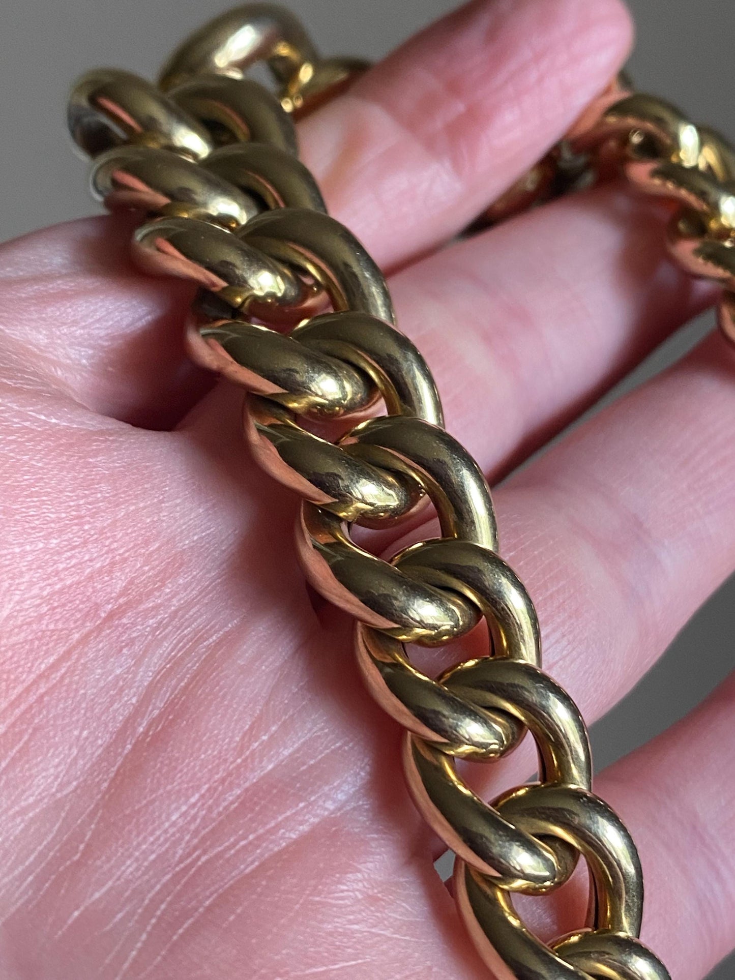Vintage Italian Graduated Hollow Curb Chain Collar Choker Necklace in 14k Gold c. 1970, Mid Century, Estate, Statement, Bold, Maximalist, Chunky
