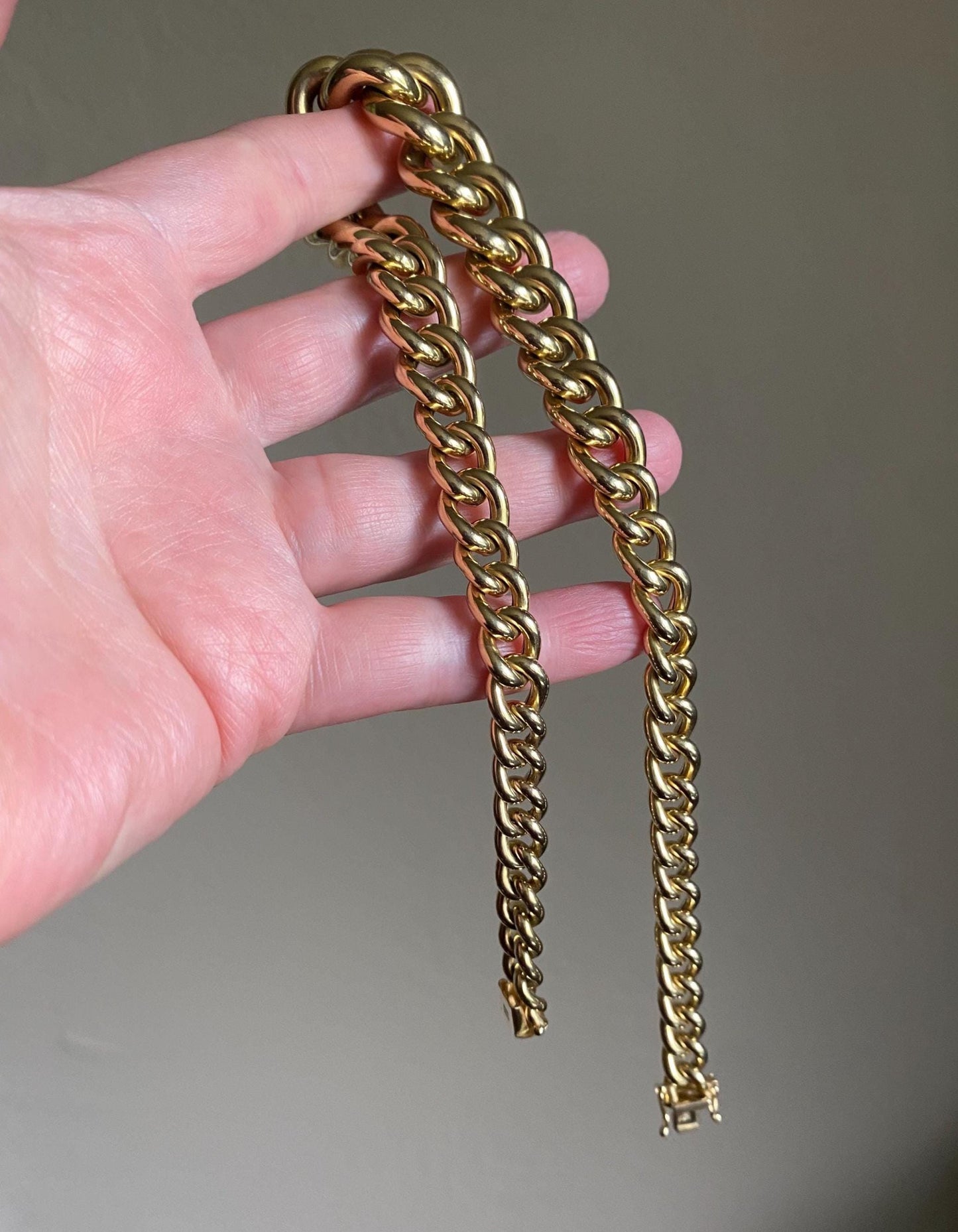 Vintage Italian Graduated Hollow Curb Chain Collar Choker Necklace in 14k Gold c. 1970, Mid Century, Estate, Statement, Bold, Maximalist, Chunky