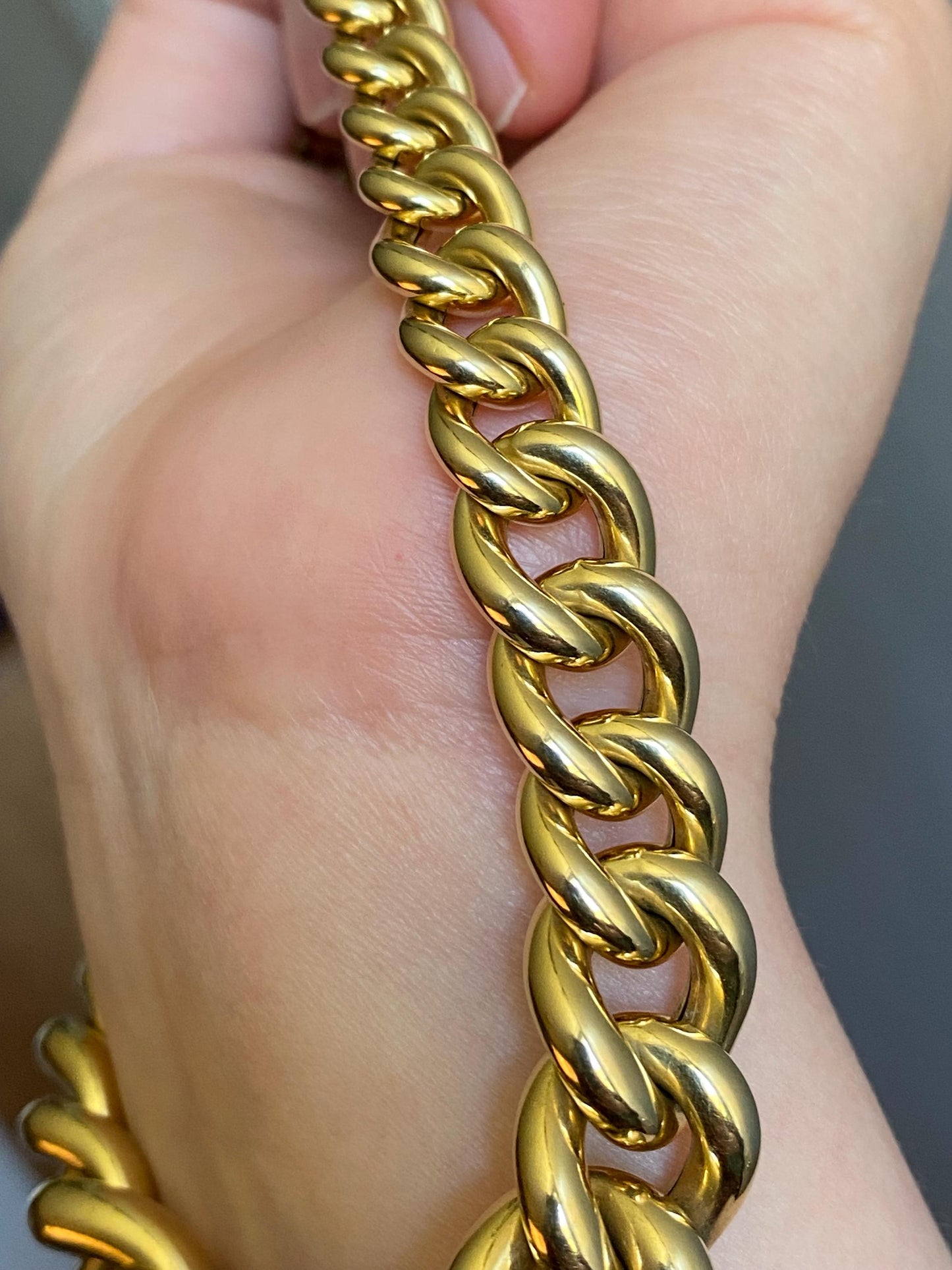 Vintage Italian Graduated Hollow Curb Chain Collar Choker Necklace in 14k Gold c. 1970, Mid Century, Estate, Statement, Bold, Maximalist, Chunky