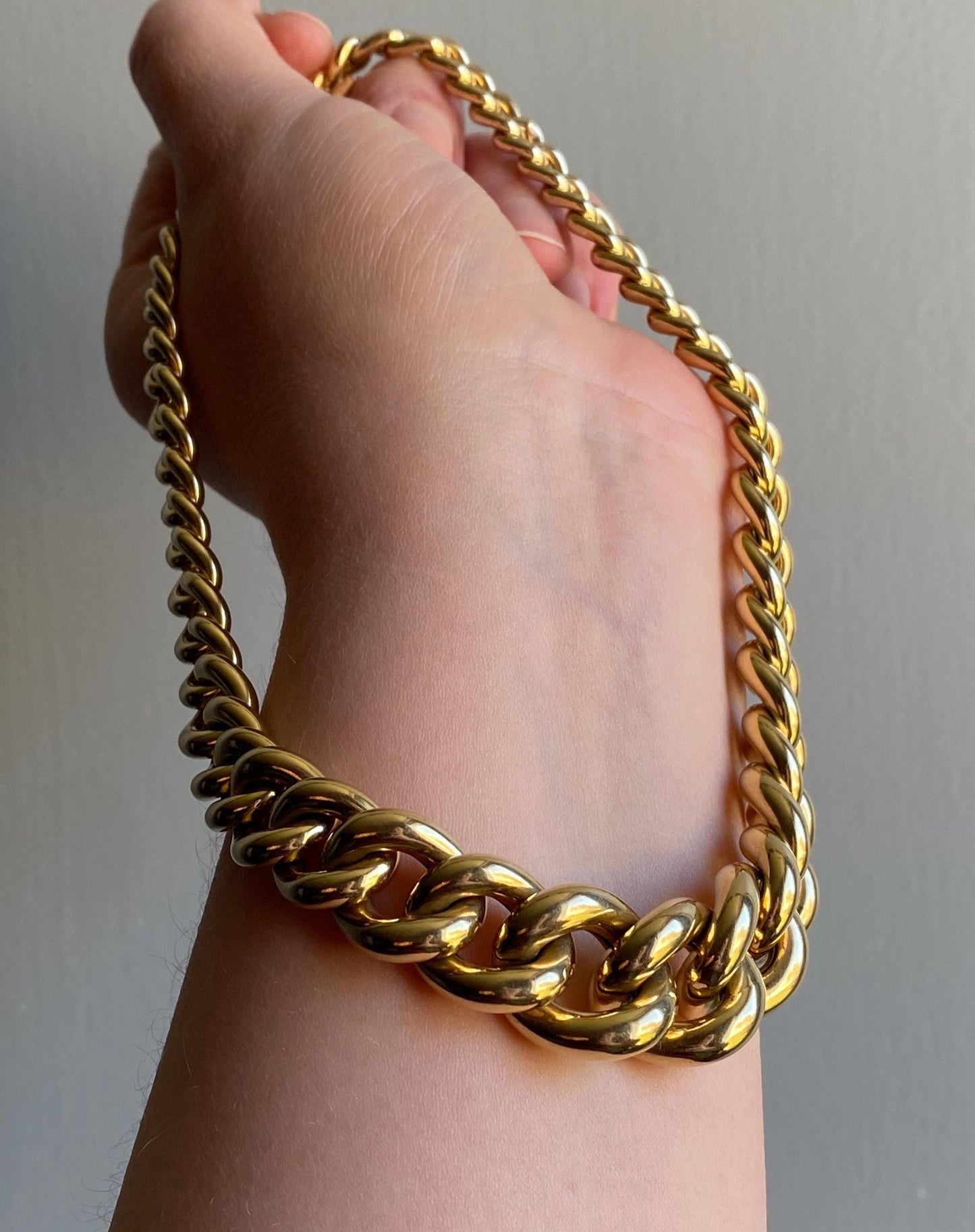 Vintage Italian Graduated Hollow Curb Chain Collar Choker Necklace in 14k Gold c. 1970, Mid Century, Estate, Statement, Bold, Maximalist, Chunky