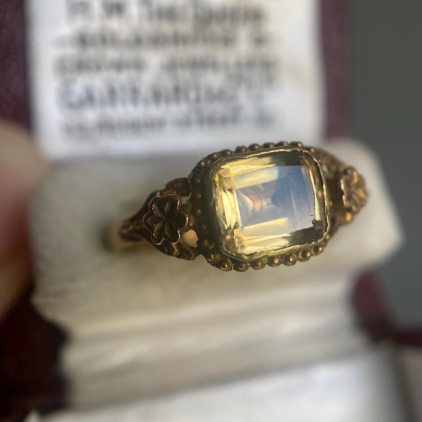 Antique Georgian Foiled Rectangular Yellow Citrine Solitaire Ring w/ Applied Cupped Flower Shoulders in 18k Gold c 1840, Closed Back, Button