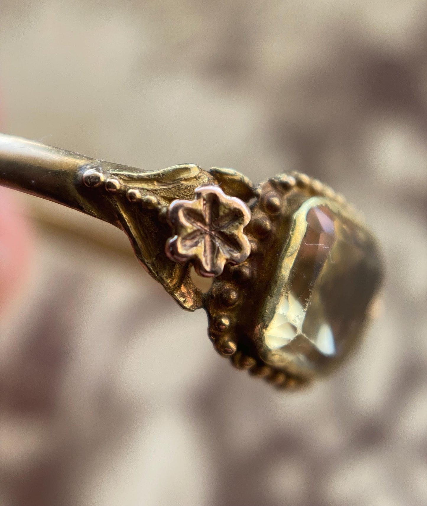 Antique Georgian Foiled Rectangular Yellow Citrine Solitaire Ring w/ Applied Cupped Flower Shoulders in 18k Gold c 1840, Closed Back, Button