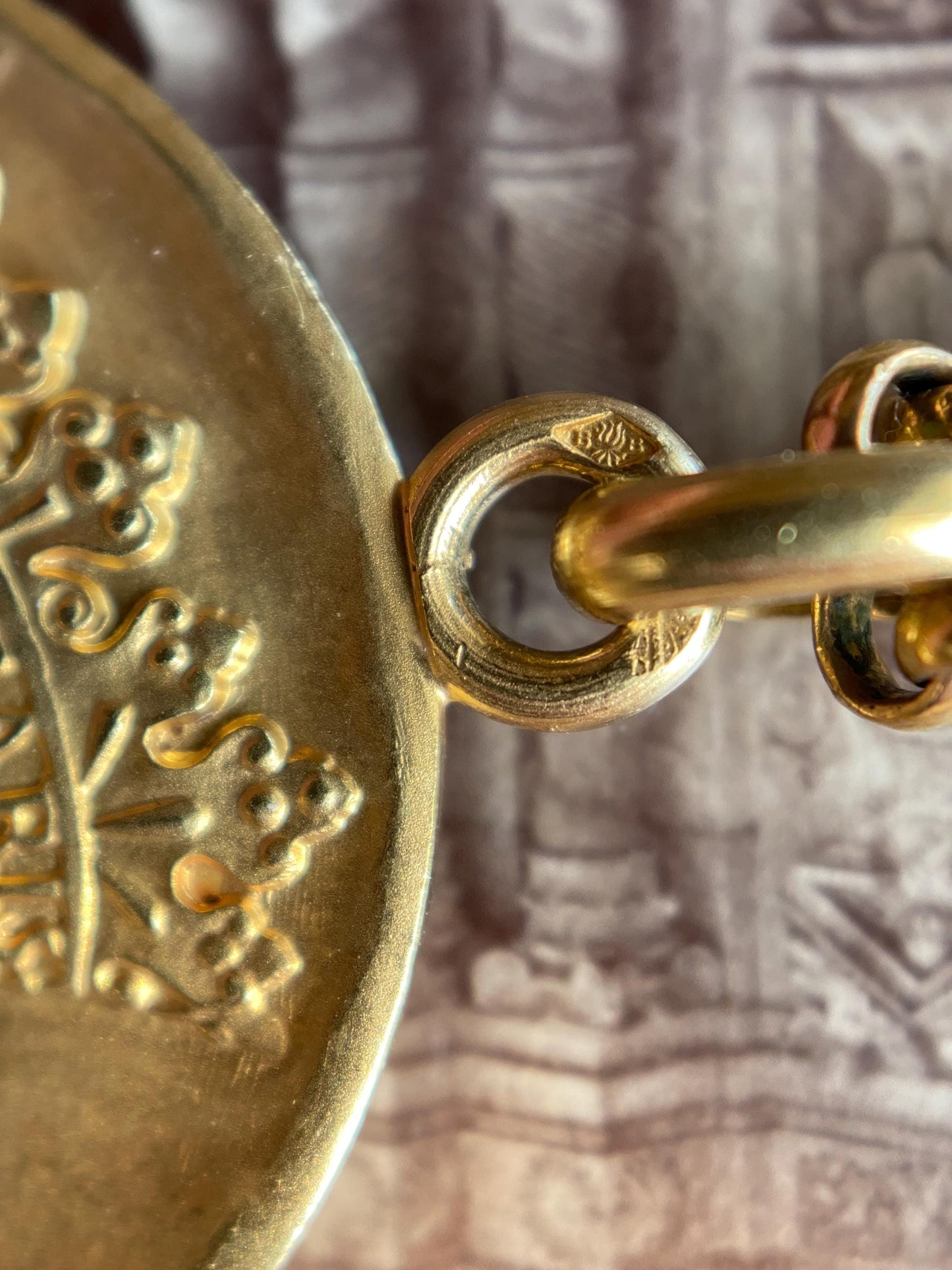 Vintage French Signed Becker "Notre Dame de Paris" Virgin Mother Mary Religious Medal Pendant w/ Inscription c. 1967 in 18k Gold, Medallion