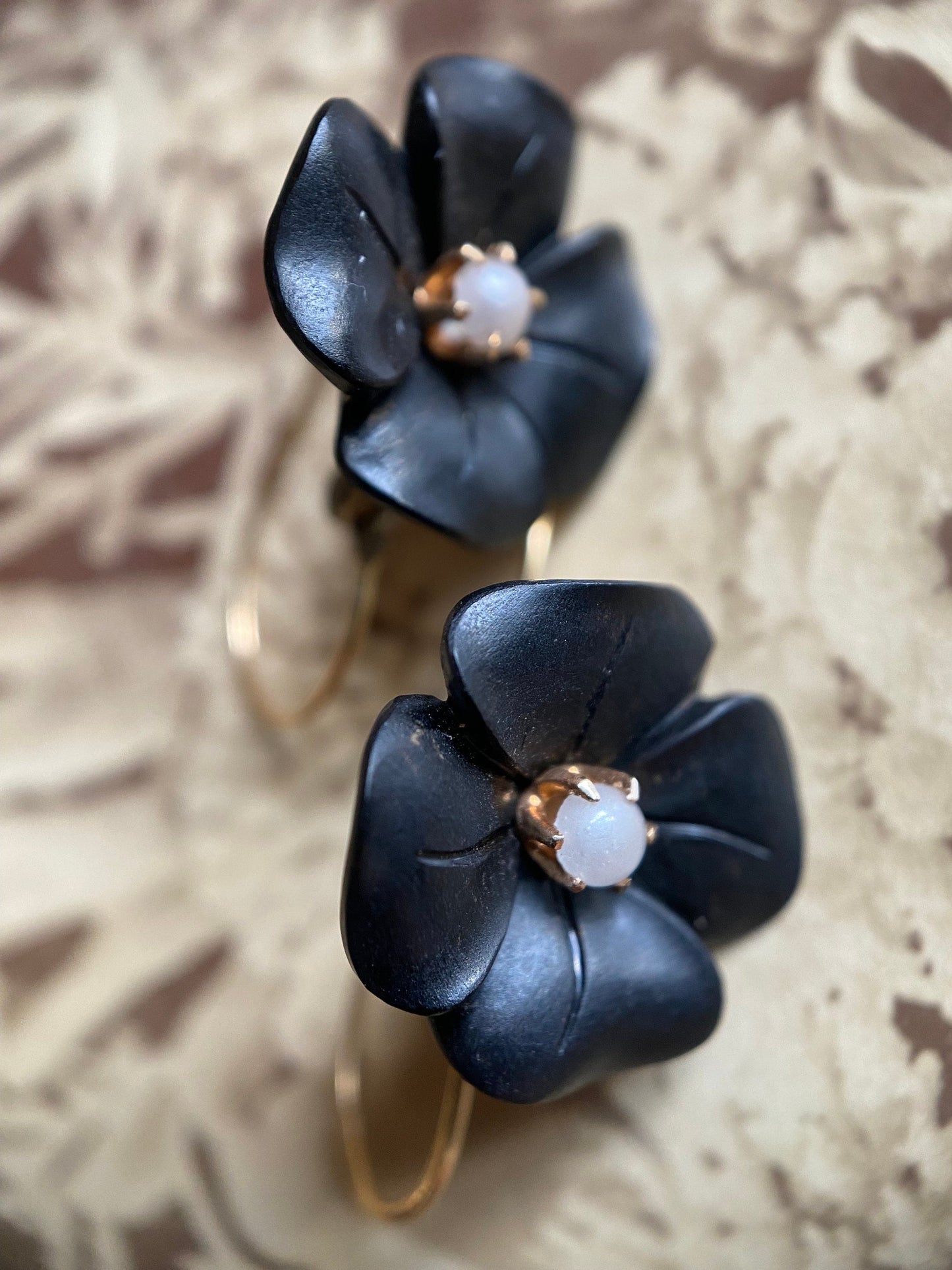 Antique Victorian Carved Jet and Pearl Pansy Dangle Earrings in 14k Gold, Pansies, Flower, Memorial, Mourning, Drop, Pense a Moi