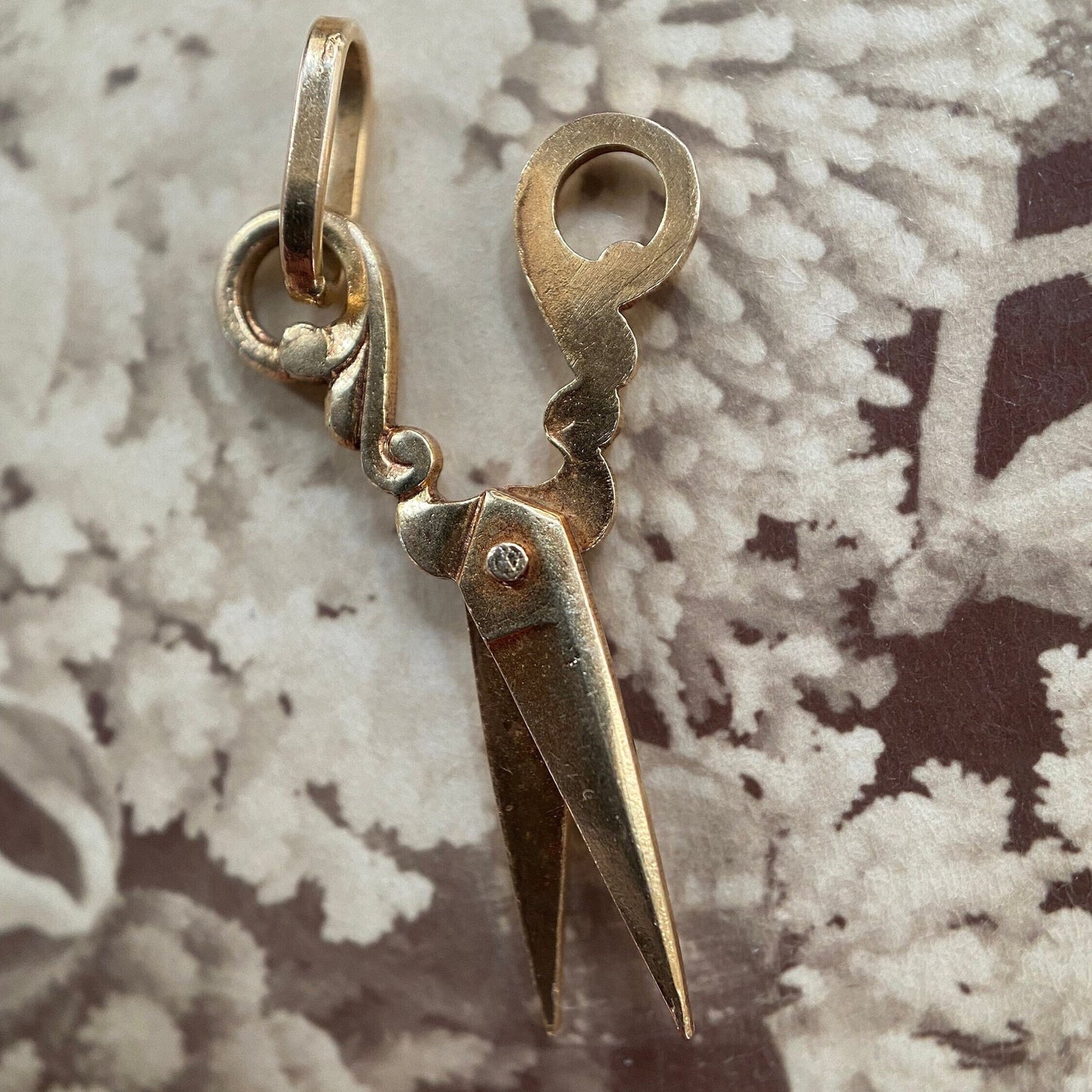 Vintage Mechanical Movable Ornate Miniature Scissors Charm in 14k Gold c. 1970, Articulated, Shears, 1970's, 1900's