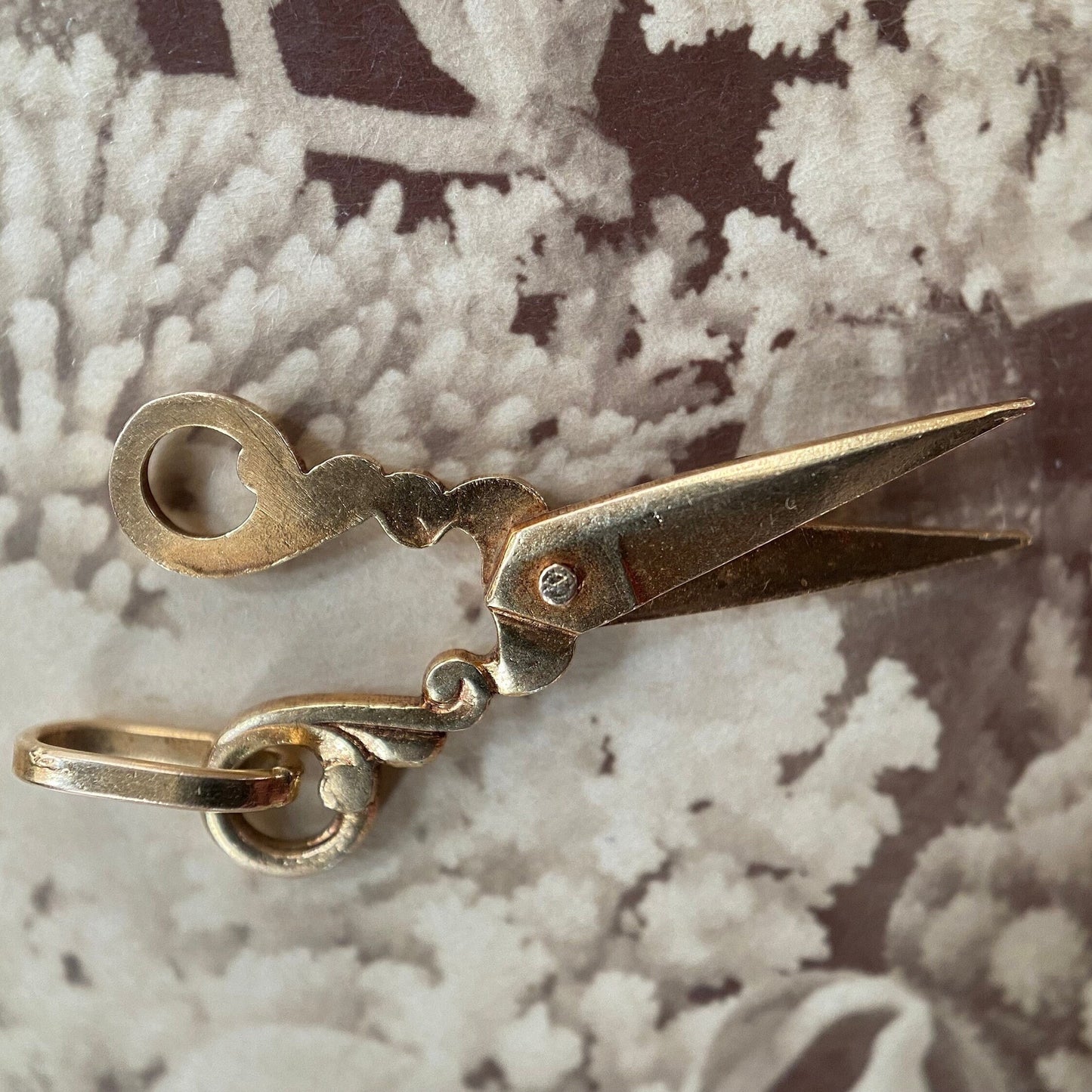 Vintage Mechanical Movable Ornate Miniature Scissors Charm in 14k Gold c. 1970, Articulated, Shears, 1970's, 1900's