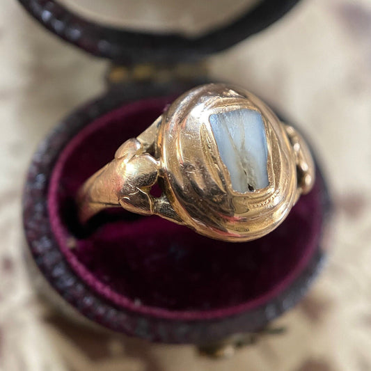 Antique Victorian Ridged Dome Milk Tooth Ring in 18k Gold, Milk Teeth, Baby Teeth, Sentimental, Love Token